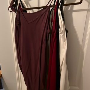 The cutest V-neck long tanks